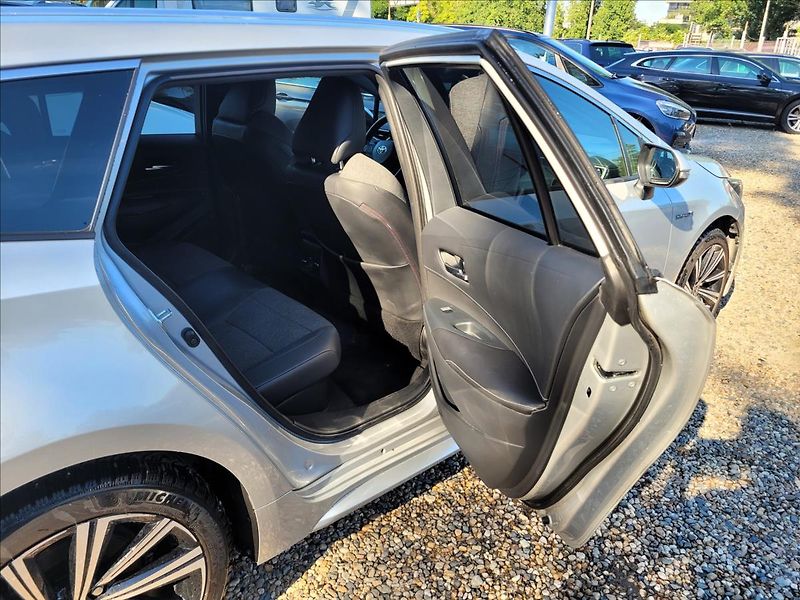 Toyota Corolla 1,8 Již není k dispozici - fotka 15 z 50