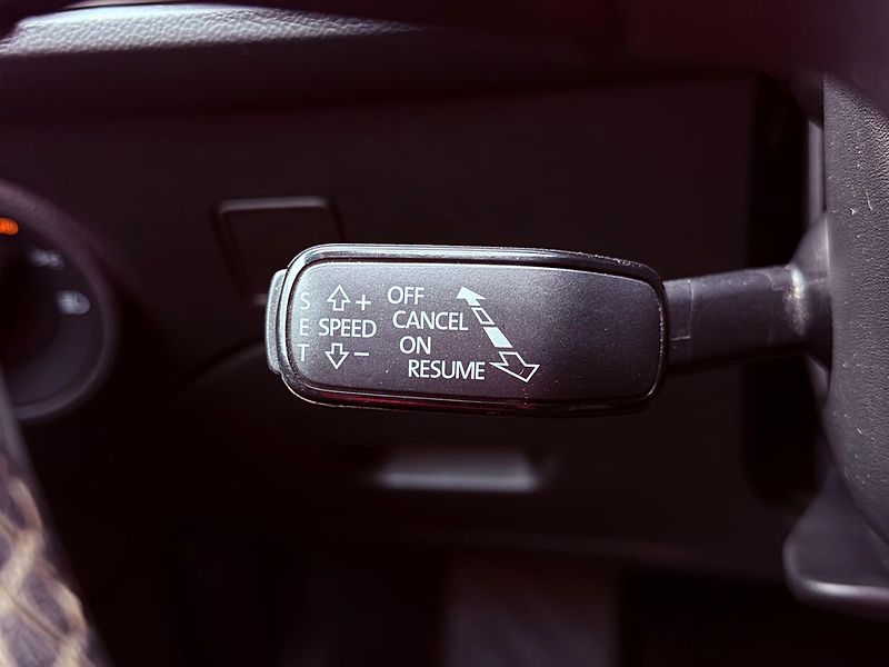 Seat Leon 1.6 TDi DSG, Tažné, Navi - fotka 26 z 29