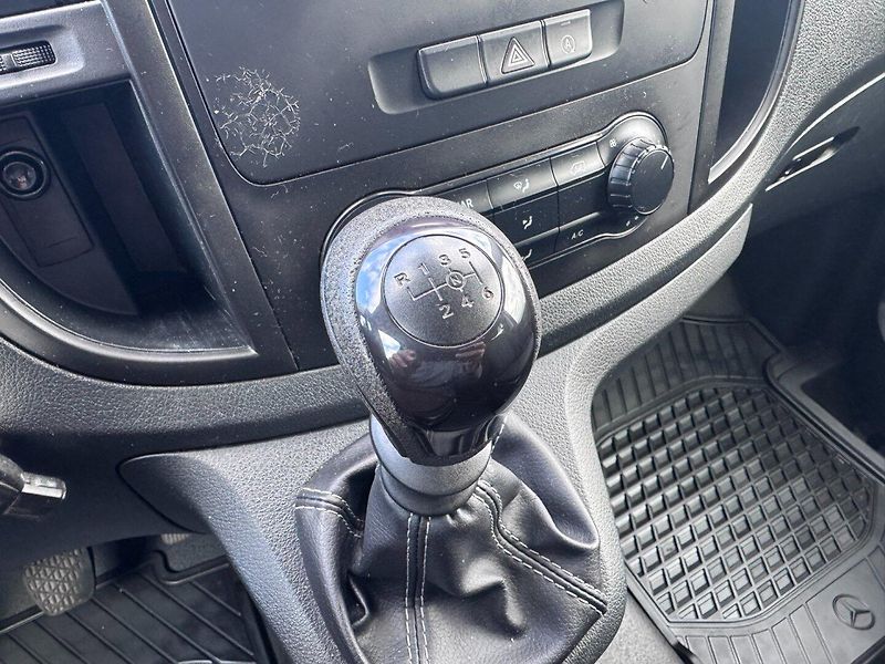 Mercedes-Benz Vito (2020) TOURER 8 MÍST 1,8D 75KW 110CDI - fotka 34 z 48