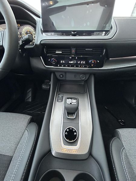 Nissan Qashqai (2025) N-CONNECTA 1.3T 116kw Aut 4x4 - fotka 7 z 8