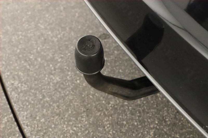 Audi A4 (2014) S-Line 2.0 TDI, 4X4, Automat - fotka 20 z 21