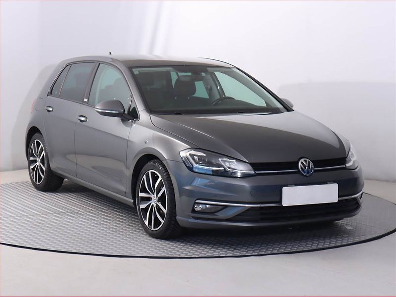 Volkswagen Golf (2019) 1.6 TDI, Automat, Navi - fotografie inzerátu