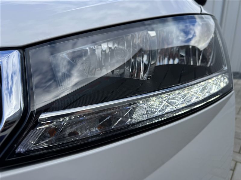 Škoda Fabia 1,0 TSI DPH 1.maj. původ ČR - fotka 9 z 50