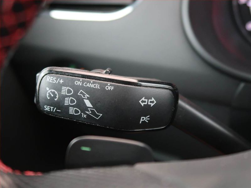 Škoda Octavia (2015) RS 2.0 TSI, Automat - fotka 20 z 22