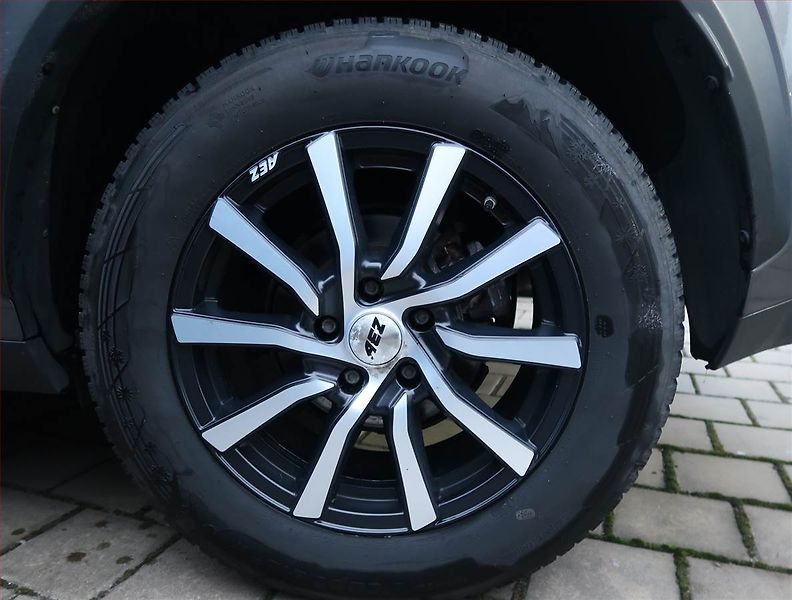 Lexus NX 300h (2016) 300h - fotka 15 z 17