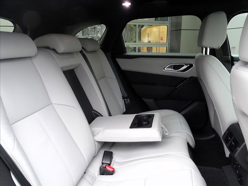 Land Rover Range Rover Velar (2026) 2,0 D200 DYNAMIC SE AWD - fotka 16 z 19