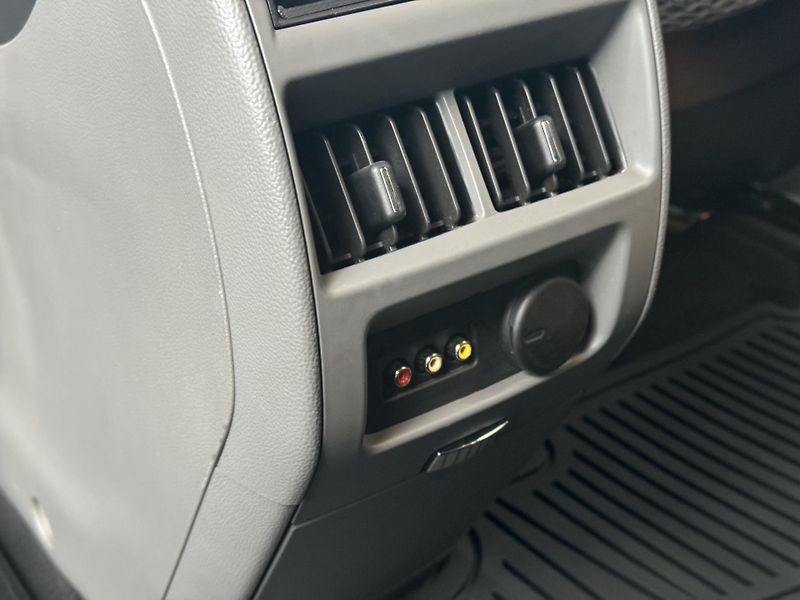 Cadillac SRX (2011) 3.0 V6 AWG Elegance, LPG, PANO - fotka 19 z 49