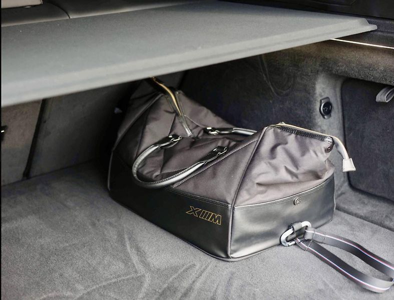 BMW XM (2023) 4.4 V8*Bowers&Wilkins - fotka 44 z 46