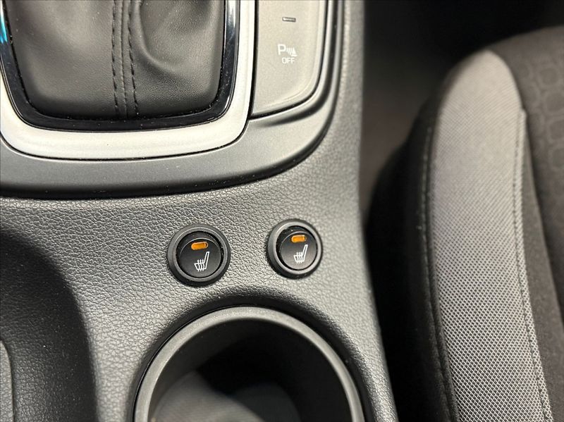Hyundai Kona 1,6 T-GDI COMFORT 4X4 AT - fotka 11 z 18