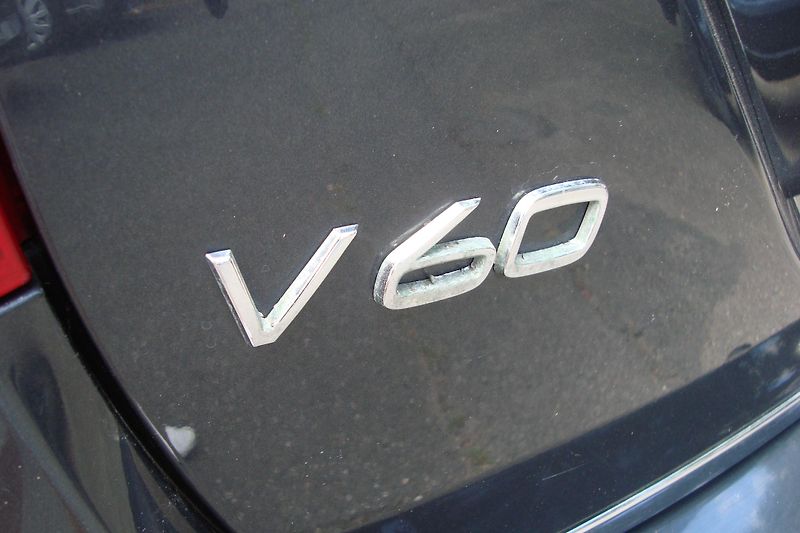 Volvo V60 (2013) PLUG-IN-HYBRID,2.4D6,AWD,158kW - fotka 14 z 78