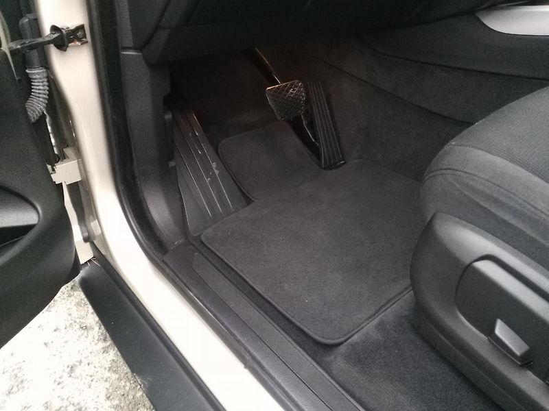 BMW X5 3,0d xDrive - fotka 21 z 36