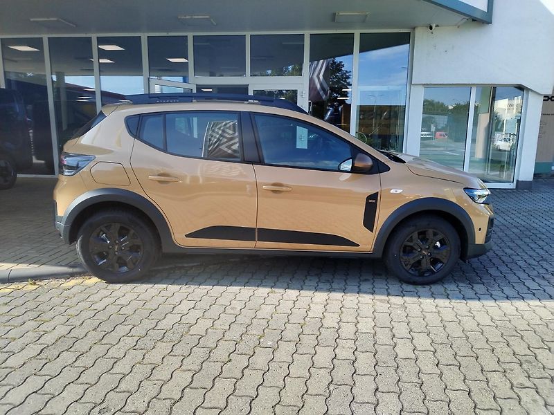 Dacia Sandero (2026) Stepway Extreme Eco-G 120 - fotka 2 z 22