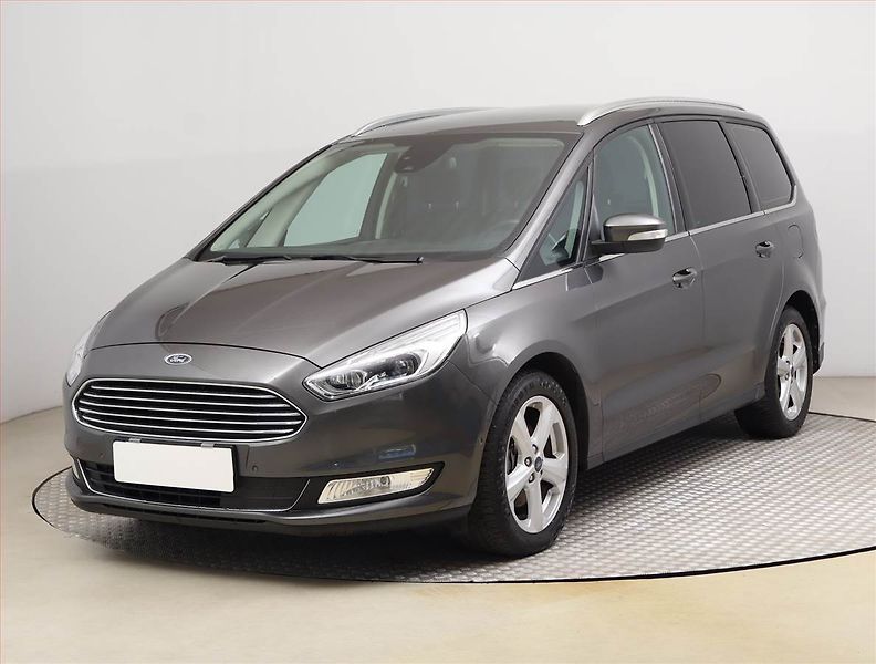 Ford Galaxy (2019) 2.0 EcoBlue, Automat, 7 míst - fotka 2 z 24