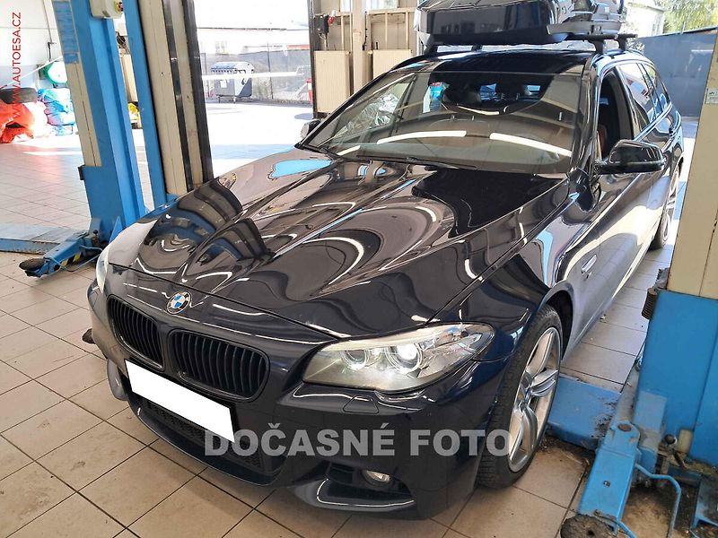 BMW Řada 5 (2014) 3.0 D 530D xDrive, ČR, M - fotka 1 z 3