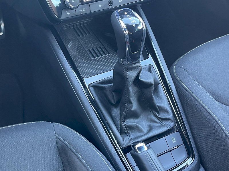 Škoda Scala (2024) 1.5 TSI 110kW DSG Drive Select - fotka 12 z 32