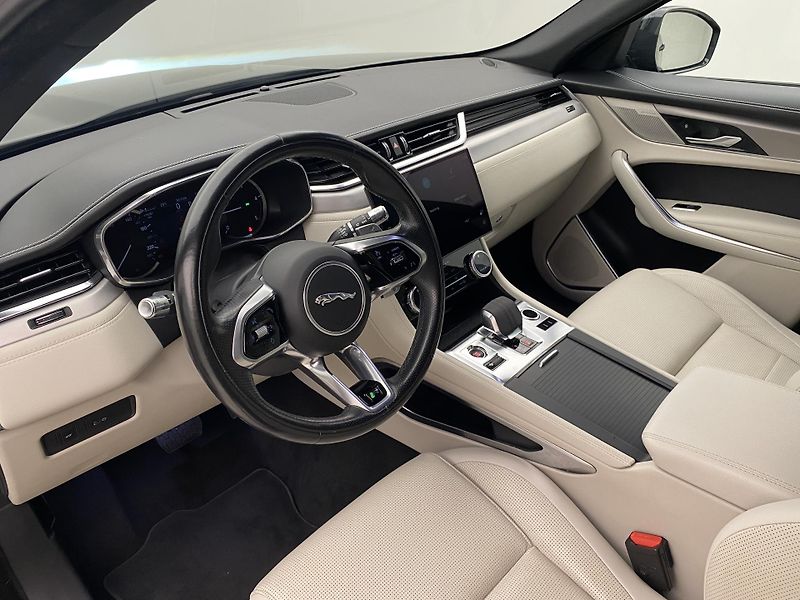 Jaguar F-Pace D165 S AWD AUT CZ - fotka 4 z 44