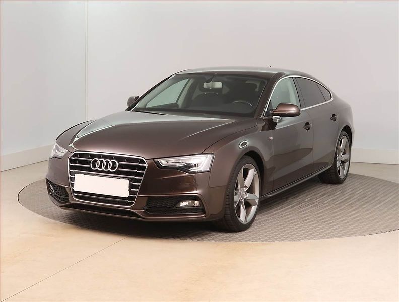 Audi A5 (2016) 1.8 TFSI, Bi-Xenony, Tempomat - fotka 2 z 15
