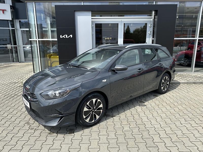 Kia Ceed (2025) 1,5 T-GDi 7DCT 103 kW SPIN - fotka 2 z 6