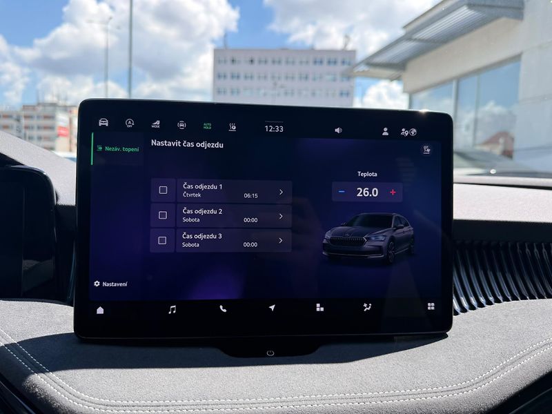 Škoda Superb Sportline 2.0 TDI 110kw DSG Co - fotka 18 z 29