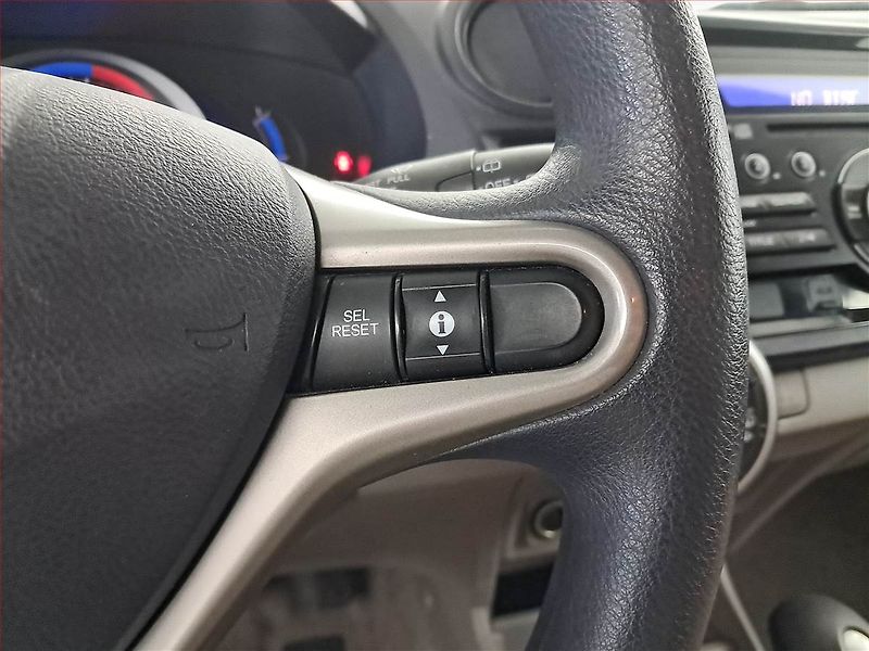 Honda Insight (2010) 1.3 IMA, Automat - fotka 17 z 18