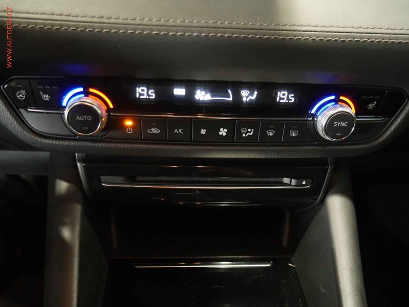 Mazda 6 (2019) 2.0 i, 1.maj,ČR, navi, LED - fotka 15 z 17