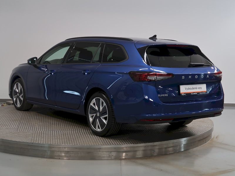 Škoda Superb (2024) SELECTION 2.0TDI 110KW DSG PAN - fotka 7 z 42