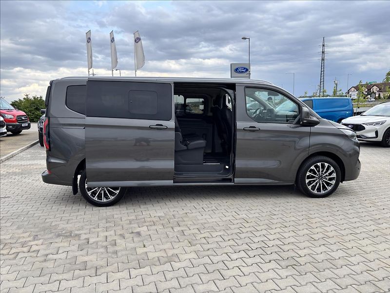 Ford Tourneo Custom 2,0 125kW Titanium X AWD L2 - fotka 17 z 48