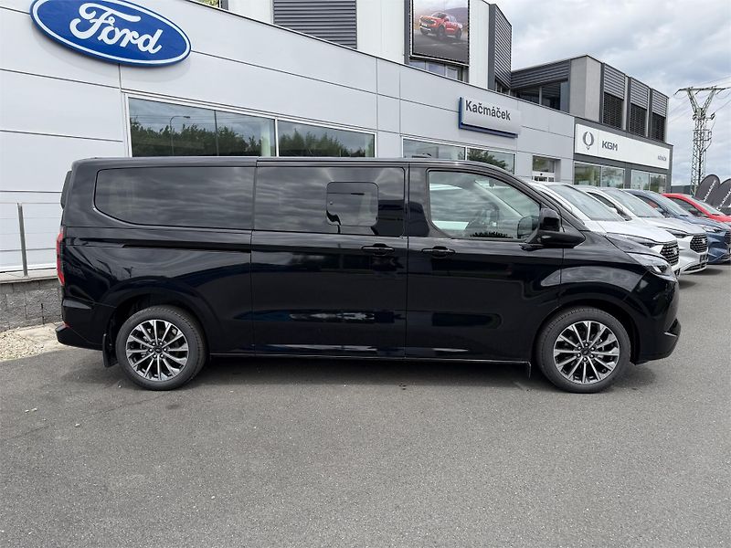 Ford Tourneo Custom (2025) Titanium X L2, Tourneo, 2.5 Du - fotka 2 z 22