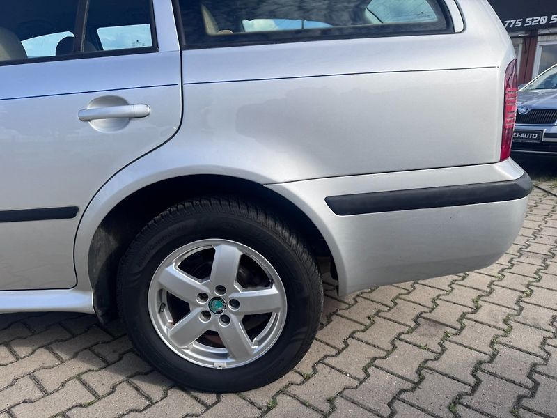 Škoda Octavia (2004) 1,9 TDI 81 KW ELEGANCE TAŽNÉ - fotka 14 z 42