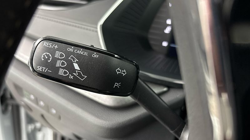 Škoda Octavia 2.0 TDI Ambition Combi - fotka 14 z 24