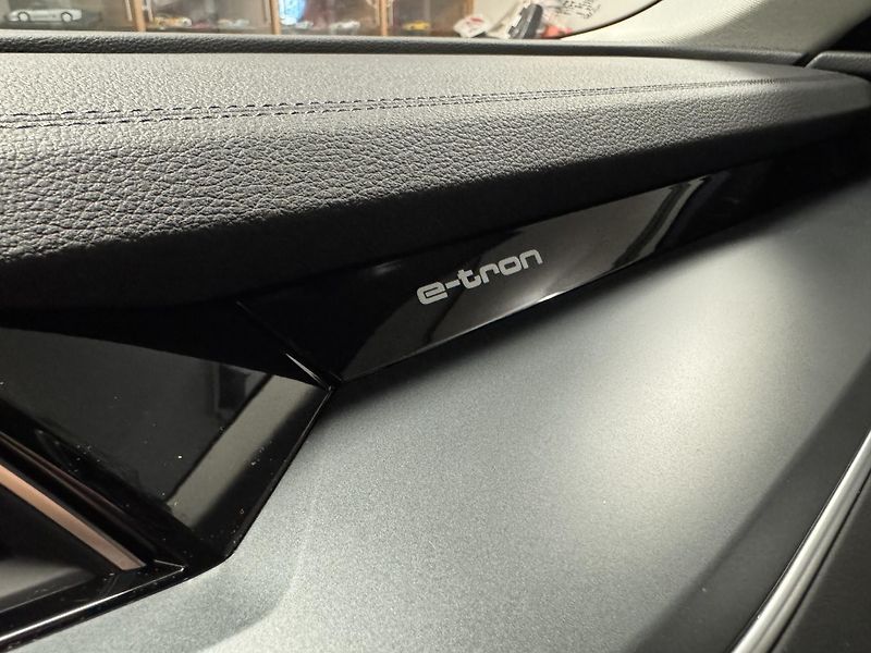 Audi e-tron (2022) 50 QUATTRO BUSSINES 1 Majitel - fotka 19 z 53