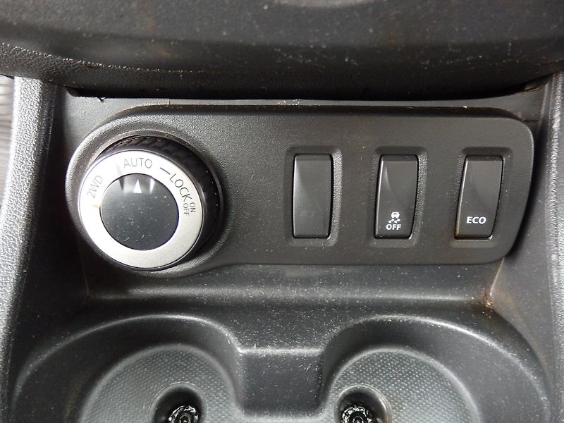 Dacia Duster 1.5 DCI 4x4 ZÁVĚS, KLIMA - fotka 14 z 17