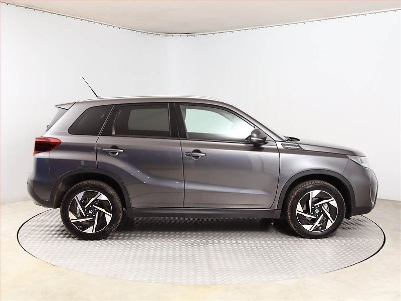 Suzuki Vitara (2025) 1.4 BoosterJet - fotka 6 z 18