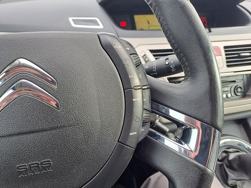 Citroën C4 Picasso (2012) 1.6 HDi SERVISKA - fotka 20 z 26