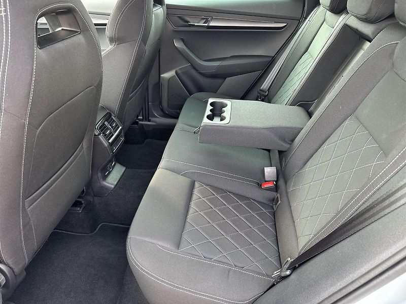 Škoda Karoq (2025) 2.0 TDI 4x4 DSG Sportline - fotka 8 z 36