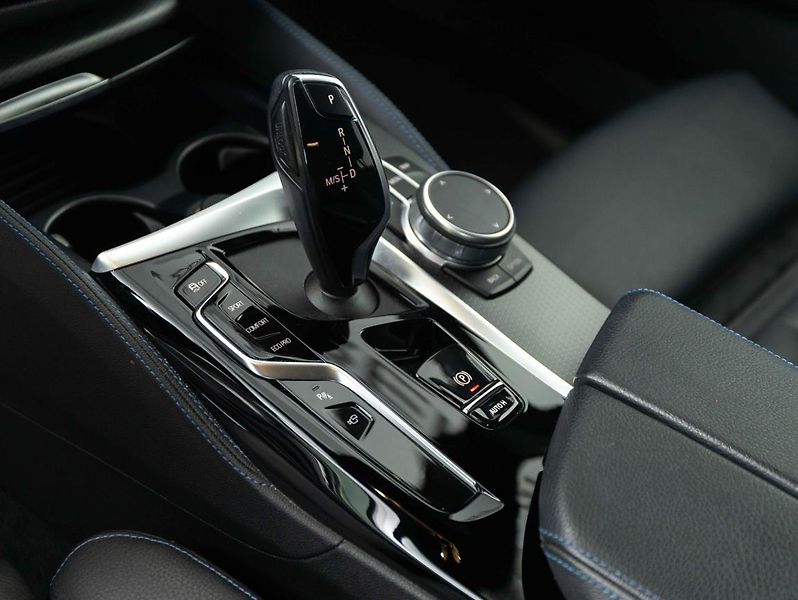 BMW Řada 5 540d xDrive - fotka 20 z 23