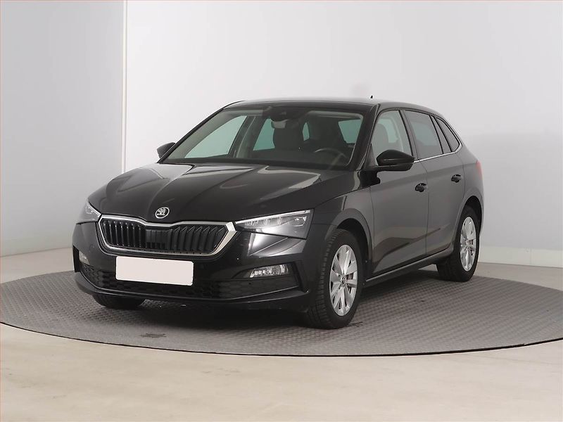 Škoda Scala (2023) 1.5 TSI, Automat, ČR,1.maj - fotka 2 z 17