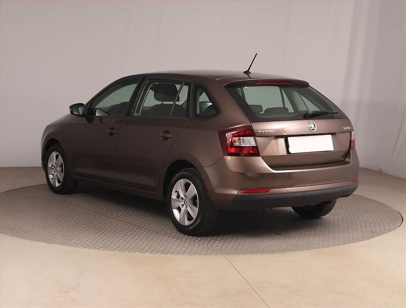 Škoda Rapid (2018) Spaceback 1.0 TSI - fotka 4 z 15