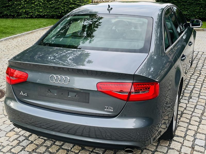 Audi A4 3.0TDI QUATTRO VÝHŘEV SERVISKA - fotka 11 z 41