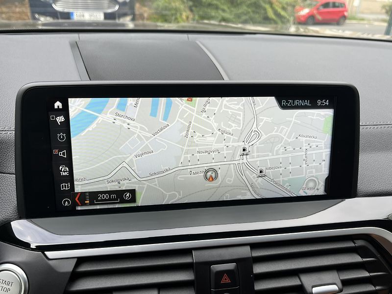 BMW X3 (2018) 30D xDRIVE LUXURY LINE - fotka 28 z 46