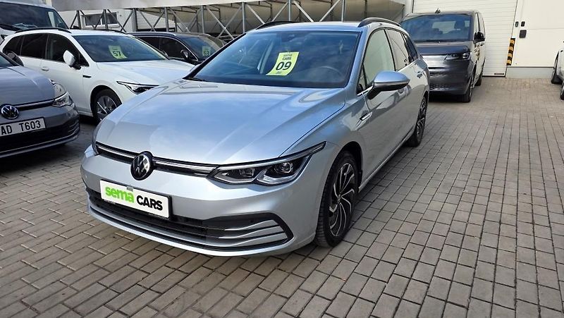 Volkswagen Golf (2023) 1.5 TSI 110kW Style - fotka 2 z 34