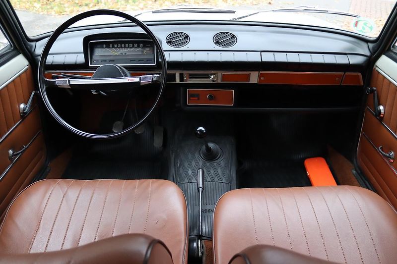 Fiat 124 1974 FIAT 124 SERIE III - fotka 32 z 50