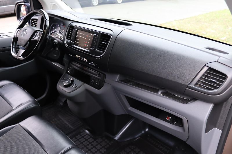 Opel Vivaro (2020) 2.0 BlueHDi/CDTi 130 kW - fotka 54 z 57