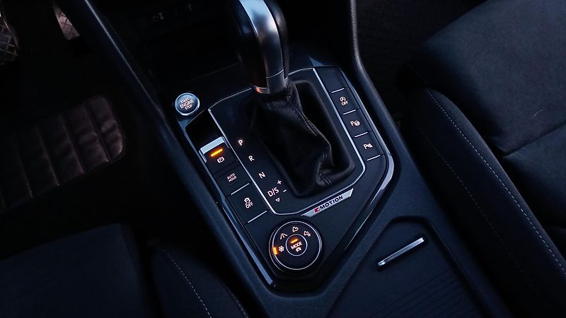 Volkswagen Tiguan TDI 110kW 4x4 HIGHLINE - fotka 32 z 50