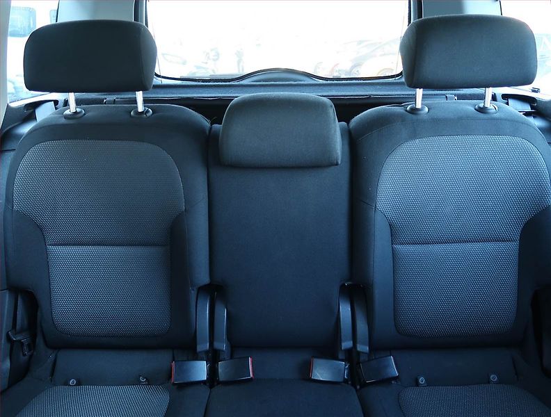 Škoda Yeti (2011) 1.2 TSI, Serv.kniha, po STK - fotka 10 z 14