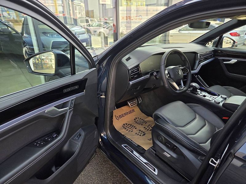 Volkswagen Touareg (2024) 3.0 TDI DSG - fotka 12 z 51