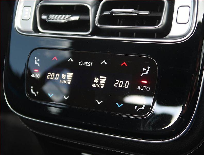 Mercedes-Benz Třídy S (2021) S 400 d 4MATIC - fotka 24 z 24