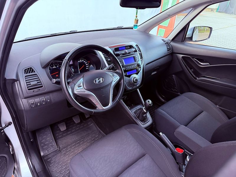 Hyundai ix20 1.6 Trend - fotka 14 z 25