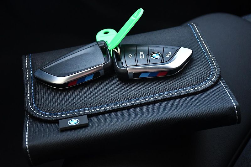 BMW Řada 3 320d M-SPORT xD TAŽNÉ ČR  - fotka 48 z 51
