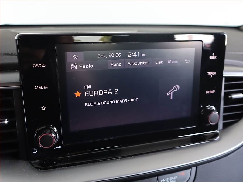 Kia Ceed (2022) Silver 1.5 T-GDI, Serv.kniha - fotka 18 z 20